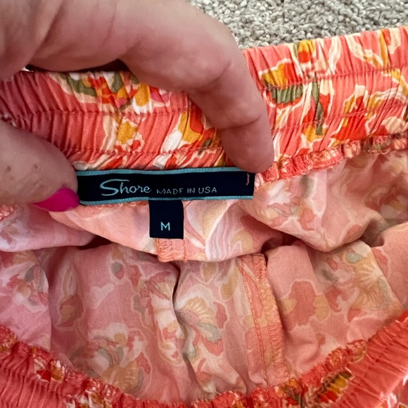 Shore skirt with shorts underneath size medium - Picture 4 of 4